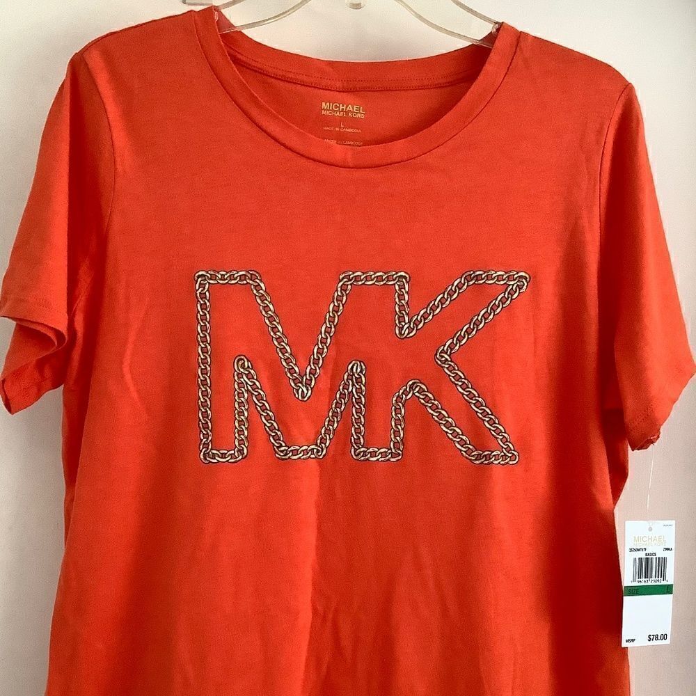 NWT 𝅺michael KORS ZINNIA SHORT SLEEVE CHAIN LOGO FRONT DESIGN WOMAN T-SHIRT﻿﻿